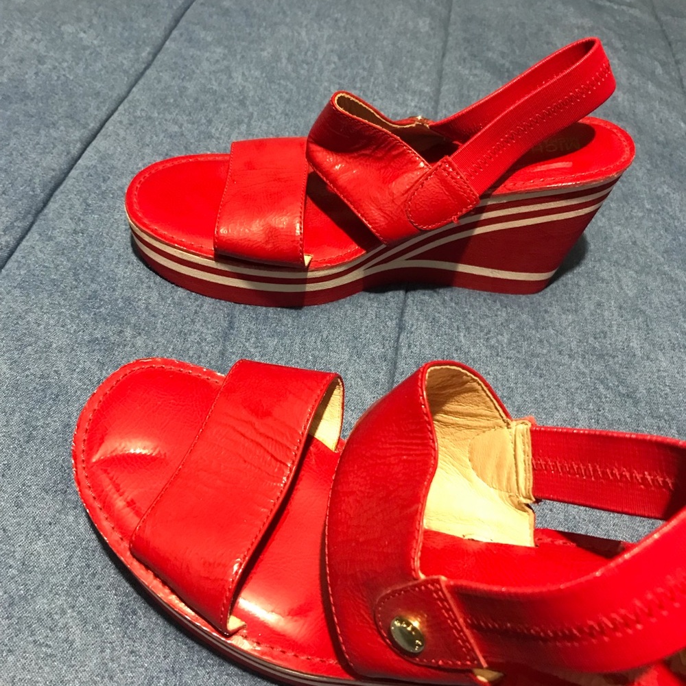 New red wedge sandal side: 9. 1/2, 4” high - Picture 11 of 13